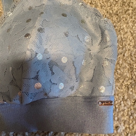 Victoria's Secret Gray Lace Bra with Adjustable Straps - Picture 13 of 16